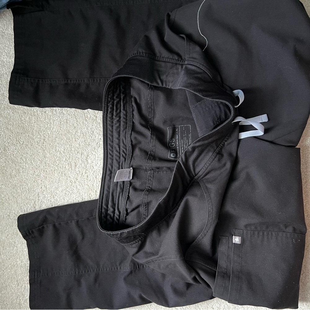Figs pants XL